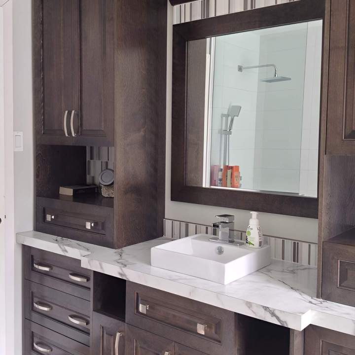 Armoire de salle de bain faite sur mesure Drummondville